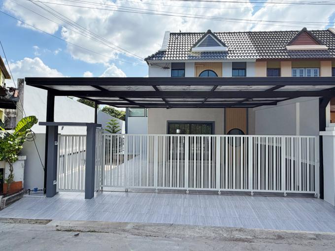 หมู่บ้านเรือนสุข