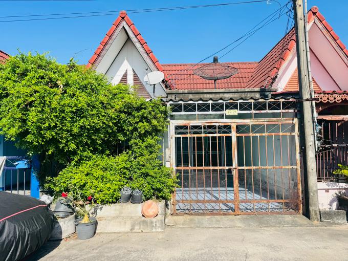 หมู่บ้านอีสเทิร์นแลนด์ นาป่า สุขประยูร