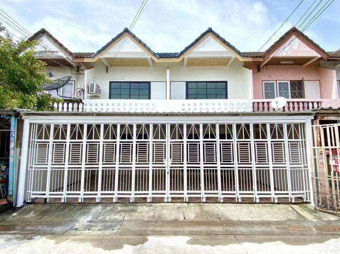 บ้านตาลล้อม