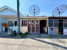 หมู่บ้าน บ้านบึง