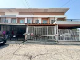 หมู่บ้านสิรัชชา ธานี (พานทอง)  บ้านเลขที่ 299/159 ซอย 6