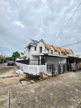 หมู่บ้านแฟมิลี่แลนด์ นาป่า