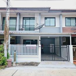 ขายบ้าน ทรัพย์รุ่งเรือง1 บ้านเก่า-พานทอง บ้านเลขที่ 88/660  หันทิศใต้ ใกล้สวนสาธารณะ