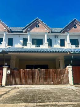 หมู่บ้านสิริภัสสร 3 เมืองชลบุรี  อ่างศิลา