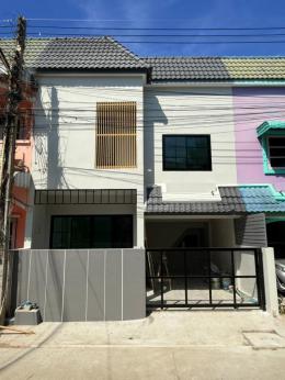 ขายบ้าน   หมุ่บ้านแก้วบูรพา ตรงข้ามม.บูรพา